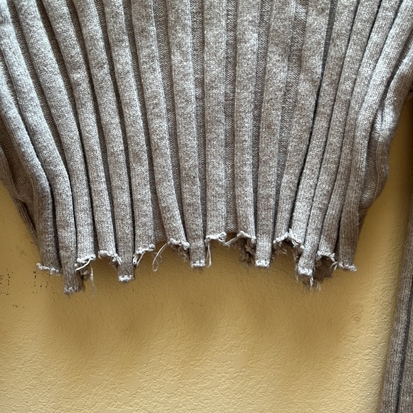 LE LIS CROPPED SWEATER - Picture 5 of 11